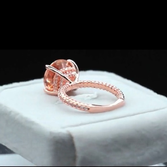 Champagne Diamond Statement Ring - Picture 4 of 15